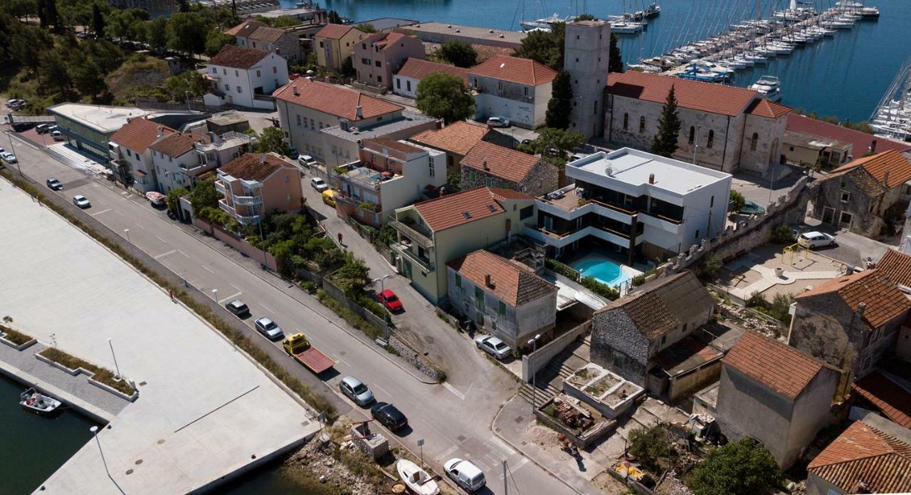 Hotel Basic Mansion + à Šibenik Extérieur photo